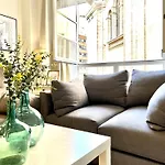 Nuevo Cathedral Deluxe Apartment Sinesedesignhomes