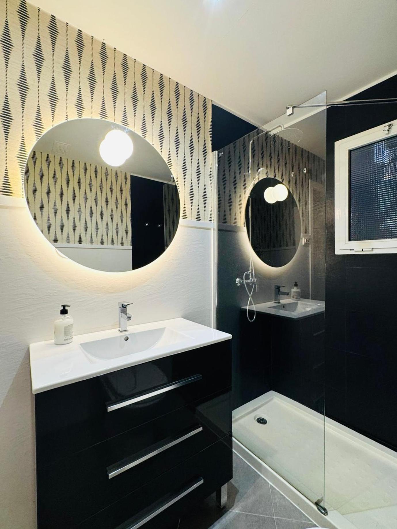 Nuevo Cathedral Deluxe Sinesedesignhomes Apartment *